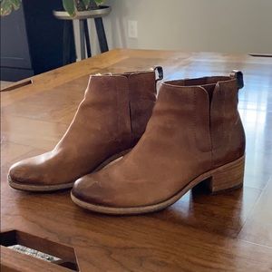 Kork-Ease Mindo Chelsea Booties